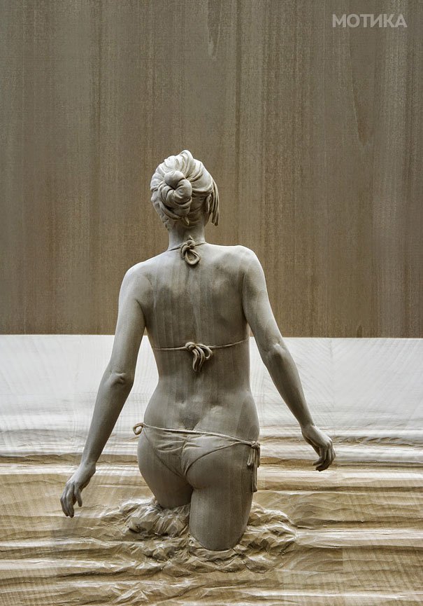 life-like-realistic-wooden-sculptures-peter-demetz-1