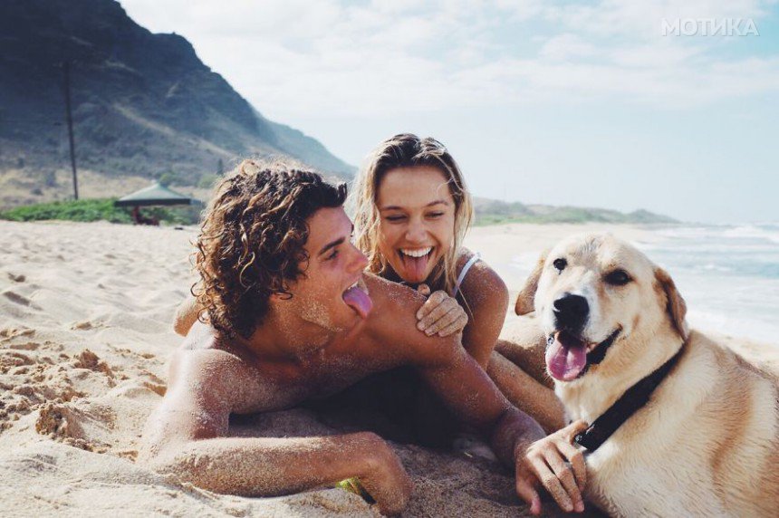 photographer-model-surfer-couple-travels-world-jay-alvarrez-alexis-ren-18