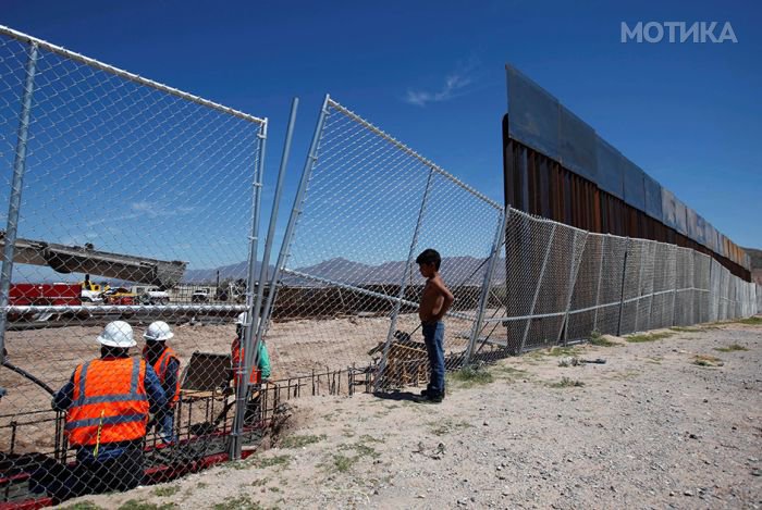 us_and_mexico_border_13