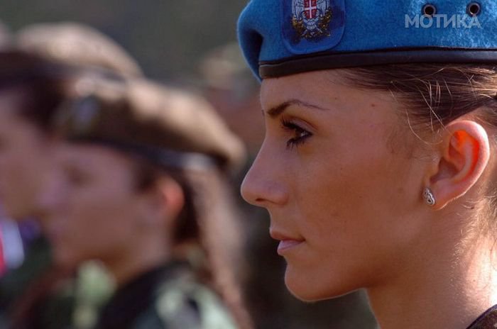 serbian_women_in_uniform_03