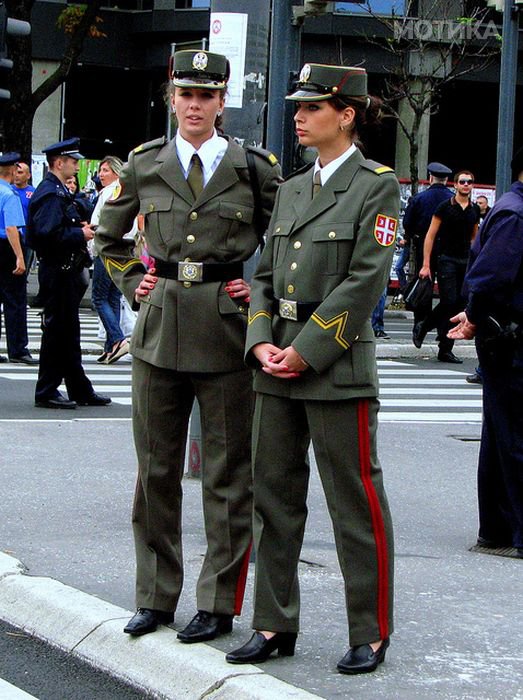 serbian_women_in_uniform_14