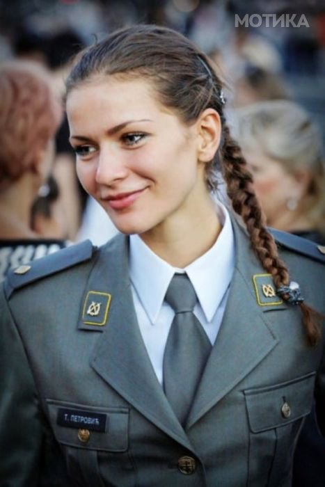 serbian_women_in_uniform_31